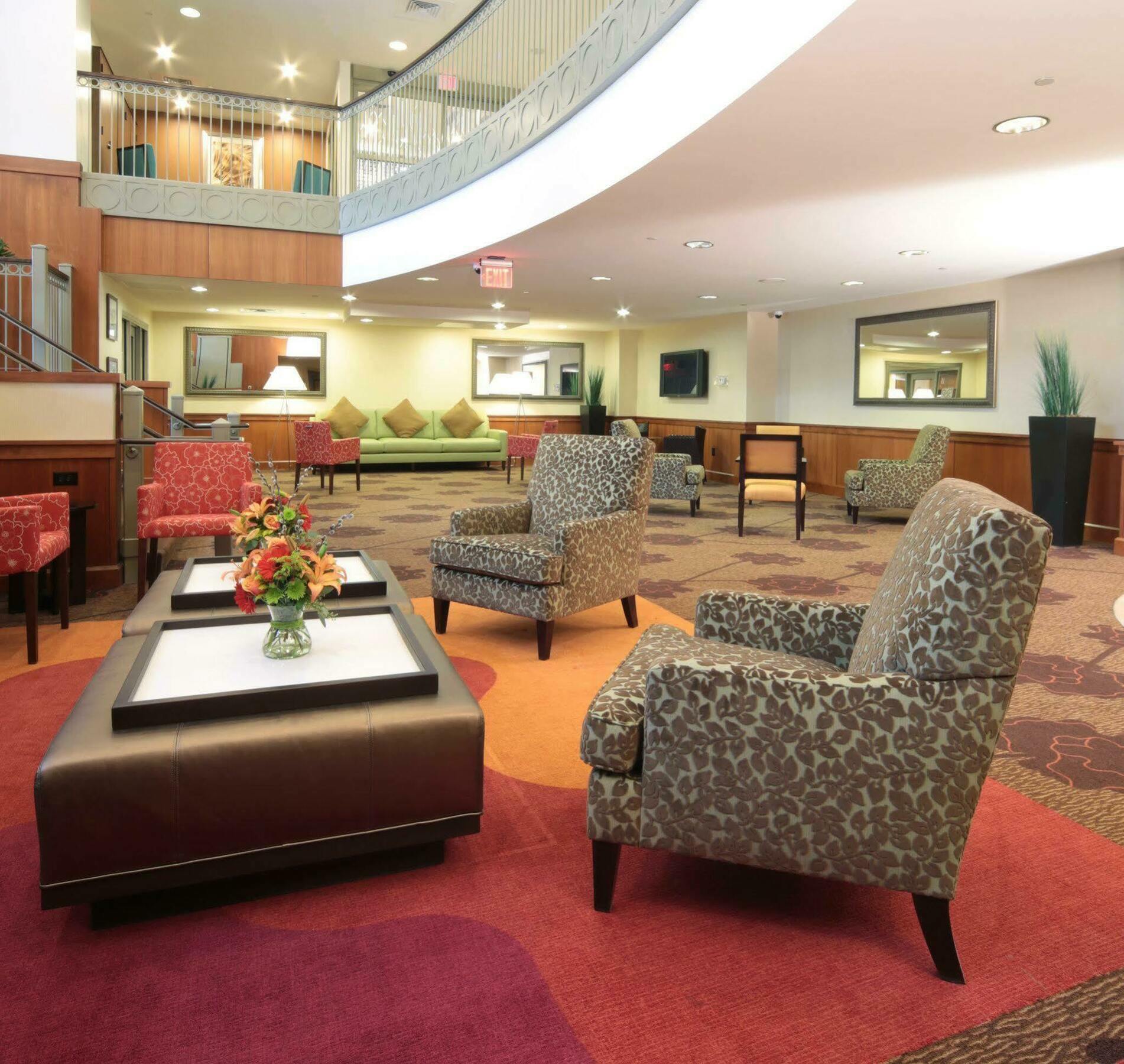 Hilton Garden Inn Pittsburgh University Place Beltér fotó