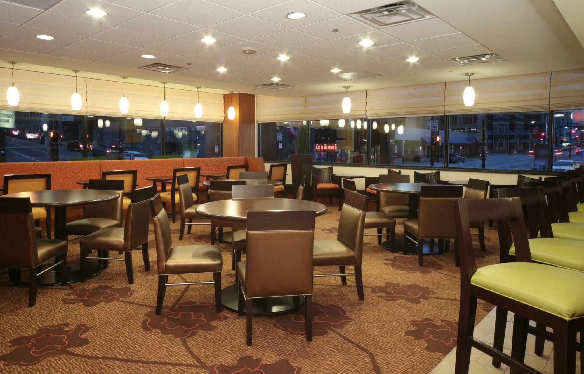 Hilton Garden Inn Pittsburgh University Place Étterem fotó